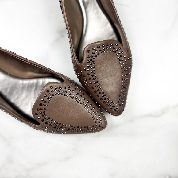 BCBG MAXAZRIA • Studded Pointed Flats • 7M - Picture 6 of 12